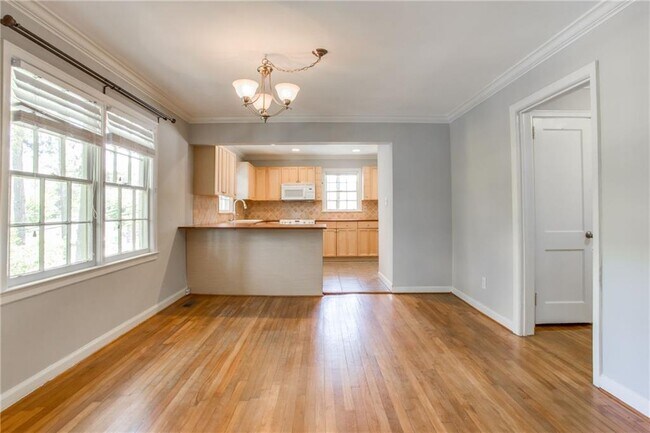 Building Photo - 1752 Beacon Hill Blvd NE