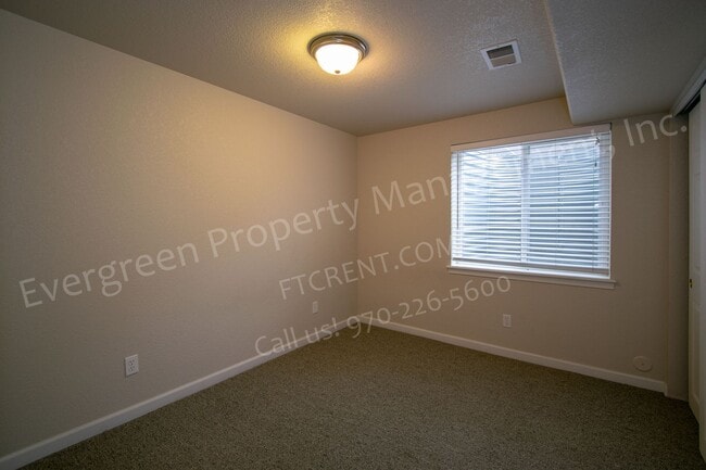 Building Photo - 413 Hawthorne Ave