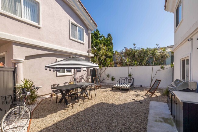 Building Photo - 2113 Harriman Ln