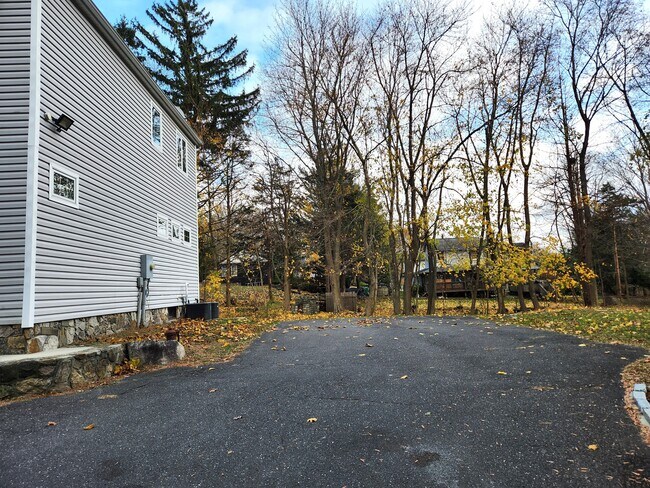 Building Photo - 157 Ball Pond Rd