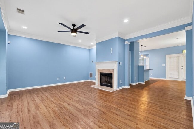 Building Photo - 5495 Hampton Ct