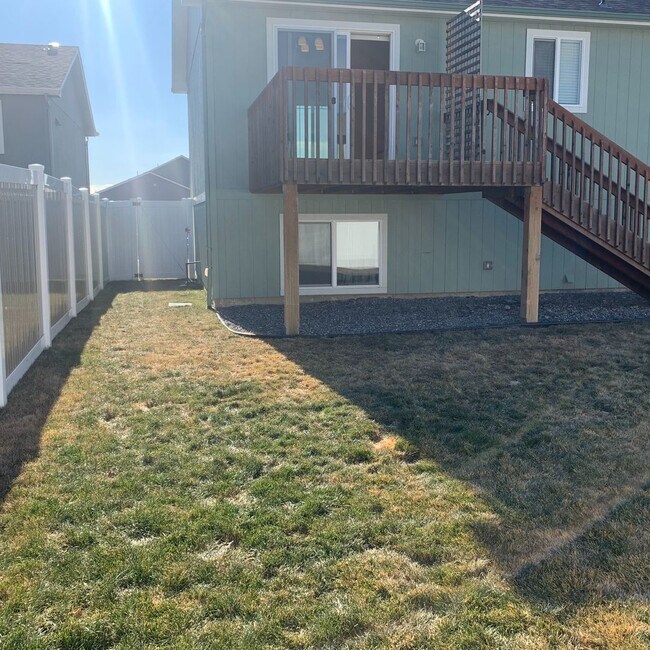 Building Photo - New on the Market!