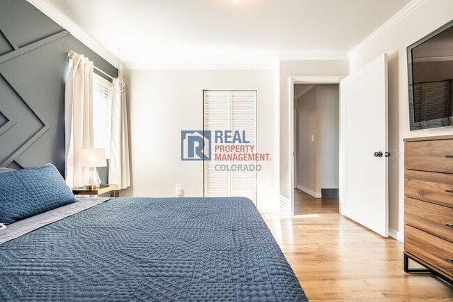 Building Photo - 7352 Tilden St