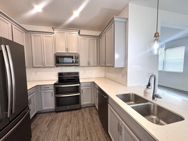 Building Photo - 1256 Payne Stewart Dr