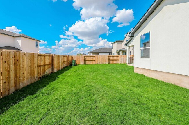 Building Photo - 1008 True Patriot Dr
