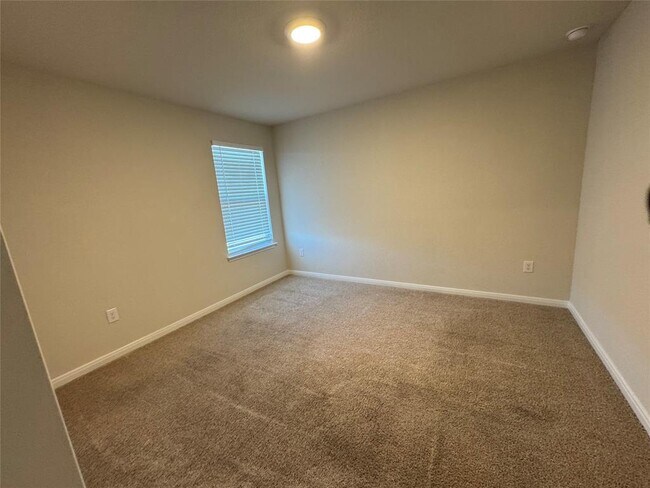 Building Photo - 14013 Levy Ln