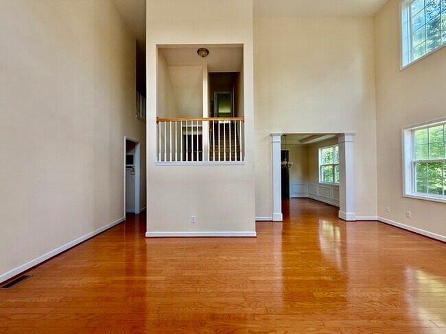 Building Photo - 410 Harkness Cir