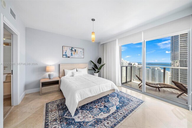Building Photo - 200 Biscayne Blvd Way