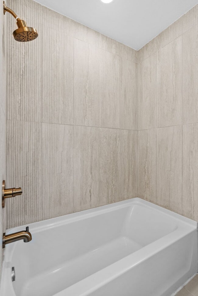 Building Photo - "Charming 4-Bedroom Home with Granite Elegance in Lino Lakes – 2584 Sq Ft of Comfort!"