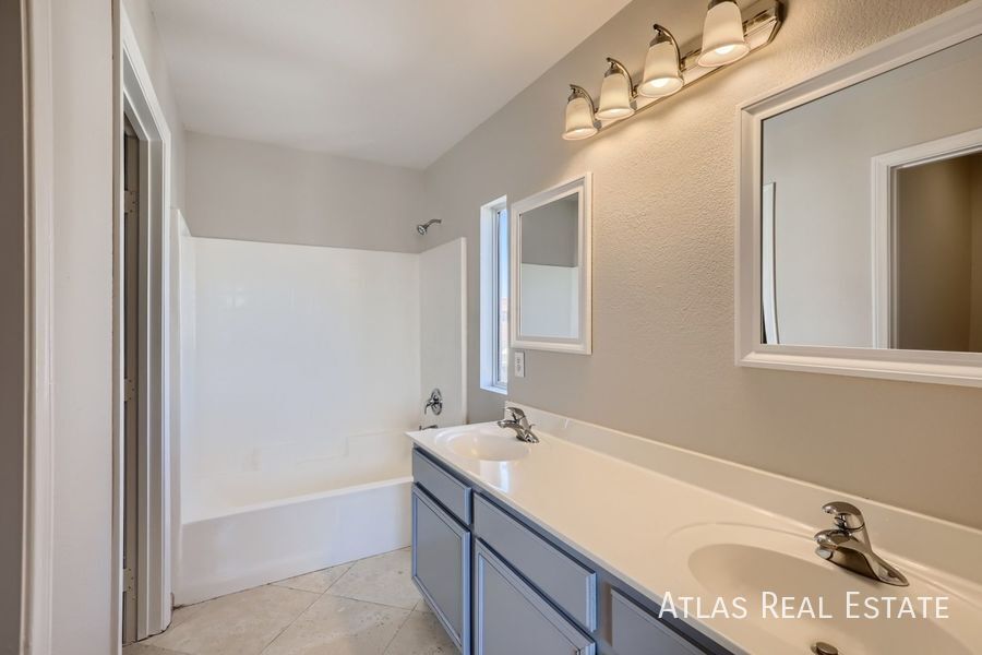 Building Photo - 6323 Yucca Valley Ct