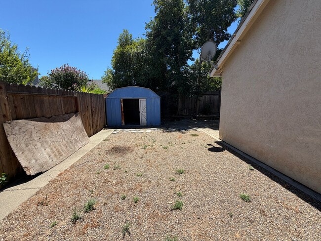 Building Photo - 8608 Zircon Crest Ct