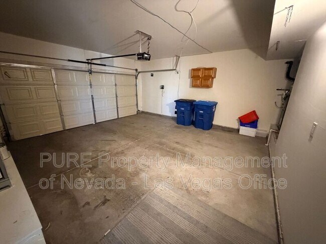 Building Photo - 266 Bluefield Ln