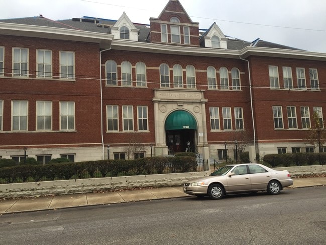 Primary Photo - 330 Center St