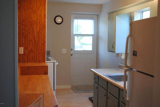 Building Photo - 120 Ibis Dr