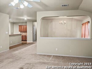 Building Photo - 610 Point Springs