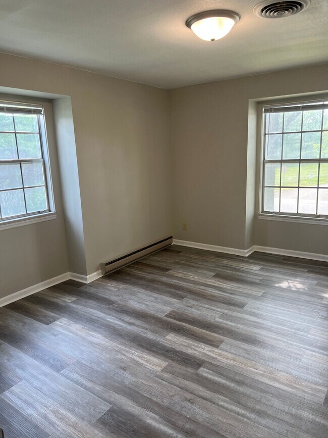 Building Photo - “Up Where We Belong” — 2 Bed with Balcony Living