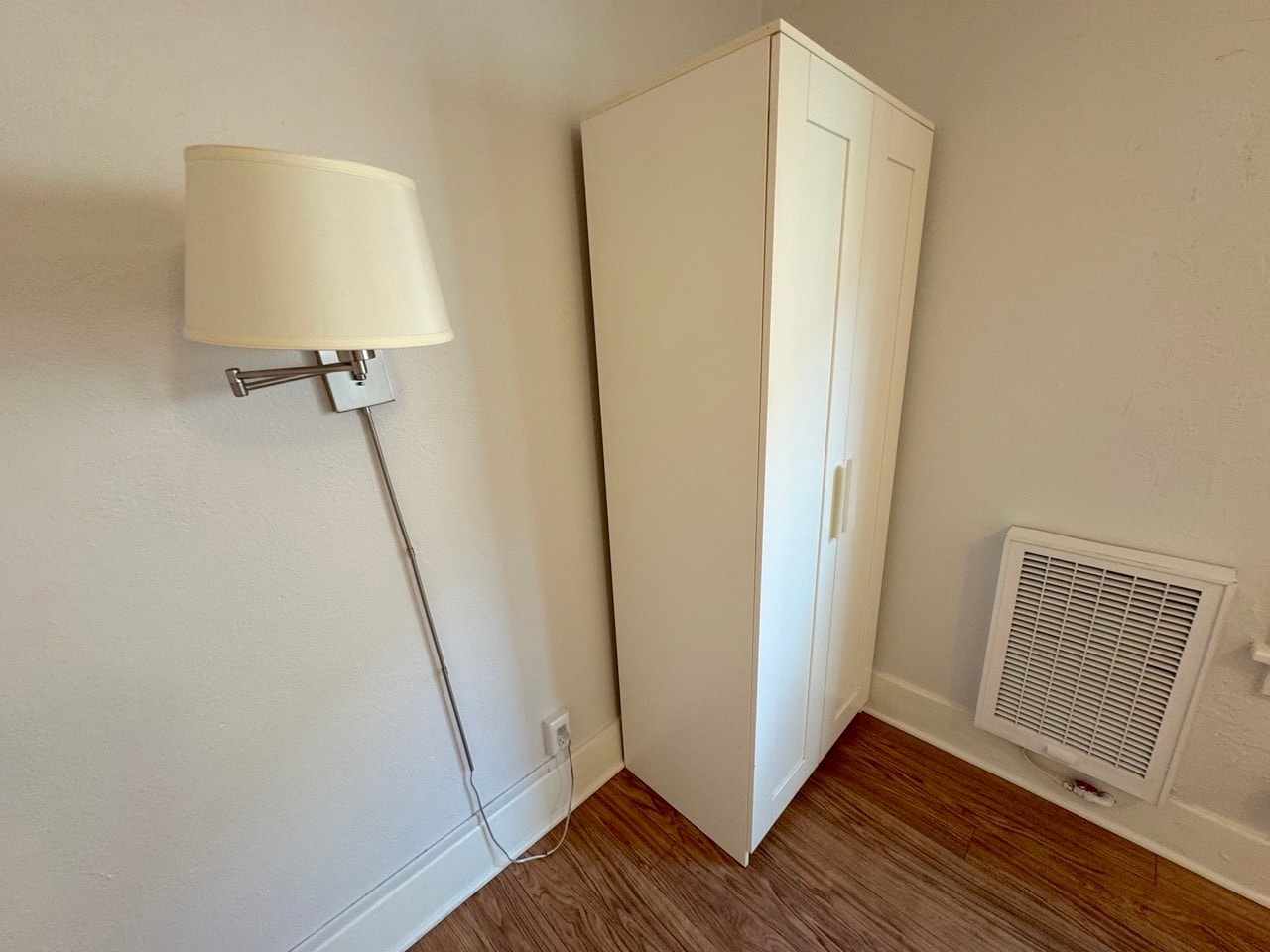 Building Photo - 40 Brooks Ave