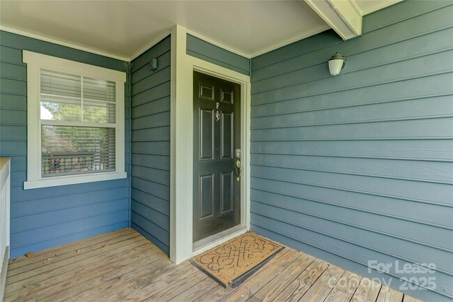 Building Photo - 501 Olmsted Park Pl