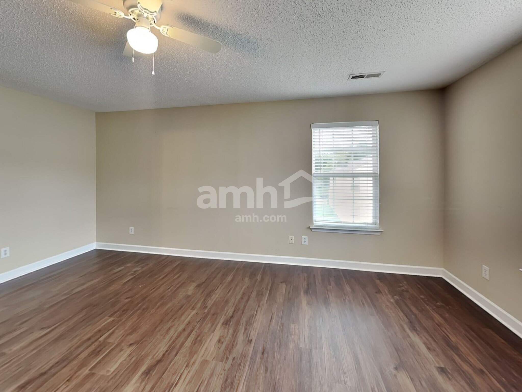 Building Photo - 14012 Sobeck Ln