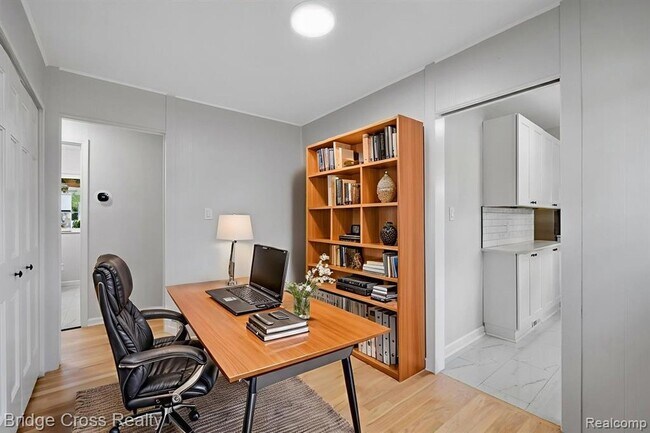 Building Photo - 2614 Essex St