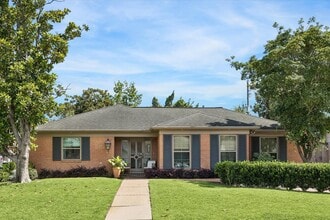 Building Photo - 6159 Meadow Lake Ln