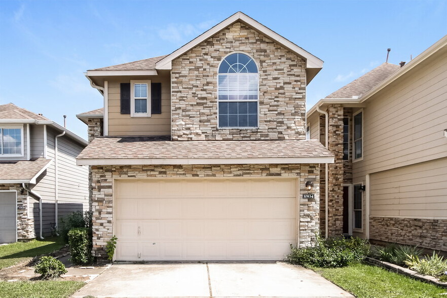 Primary Photo - 10834 Waterfern Ct