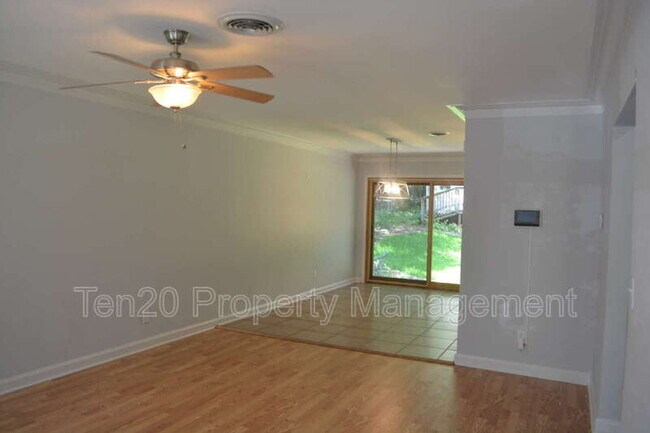 Building Photo - 1815 Marilon Dr