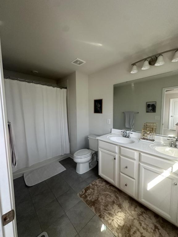 Building Photo - 724 Hezekiah Little Dr