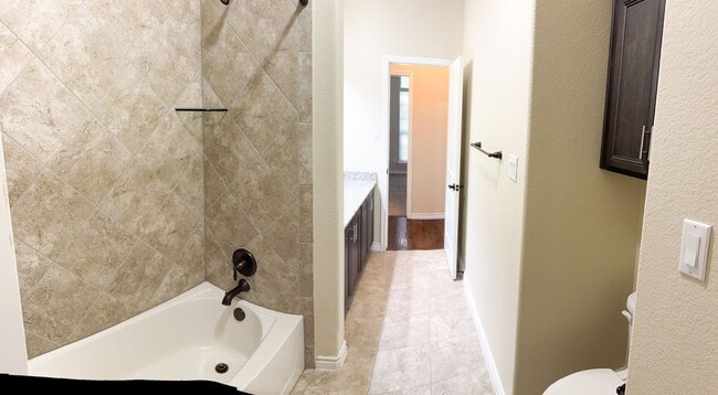 Building Photo - Popular DR Horton Sierra floor plan. 4 bed, 2 1/2 bath, 3 car garage, single story on a corner lo...