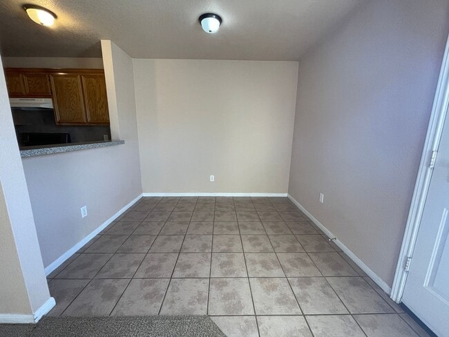 Building Photo - 614 Bermuda St