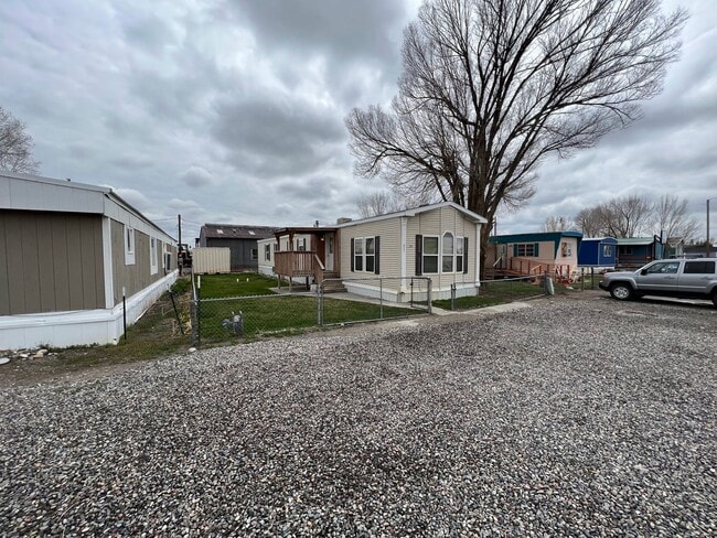 Building Photo - 3 Bedroom 2 Bath High-End Mobile Home with...