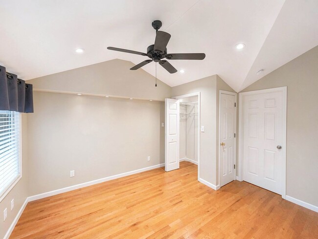 Building Photo - Brookhaven 4 Bedroom House with Deck