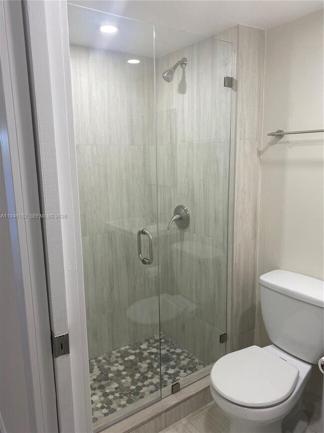 Building Photo - 2575 SW 27th Ave