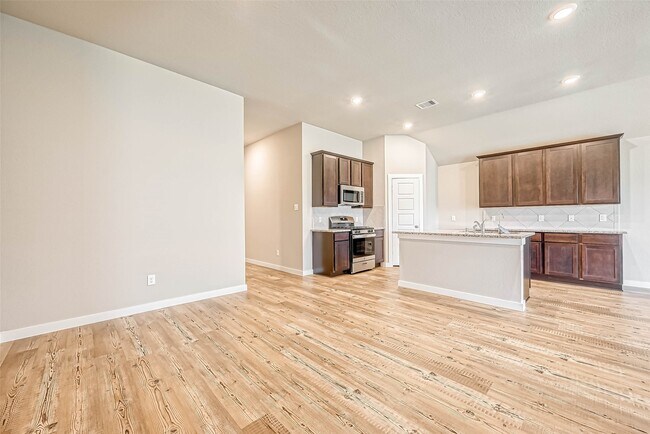 Building Photo - 2611 Westward Hl Dr