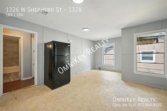 Building Photo - 1326 W Shepherd St