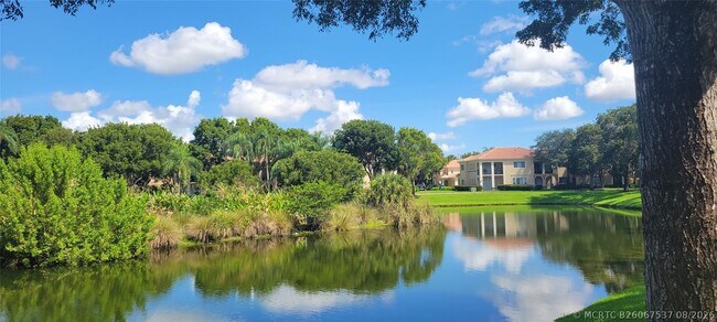 Building Photo - 2496 Centergate Dr