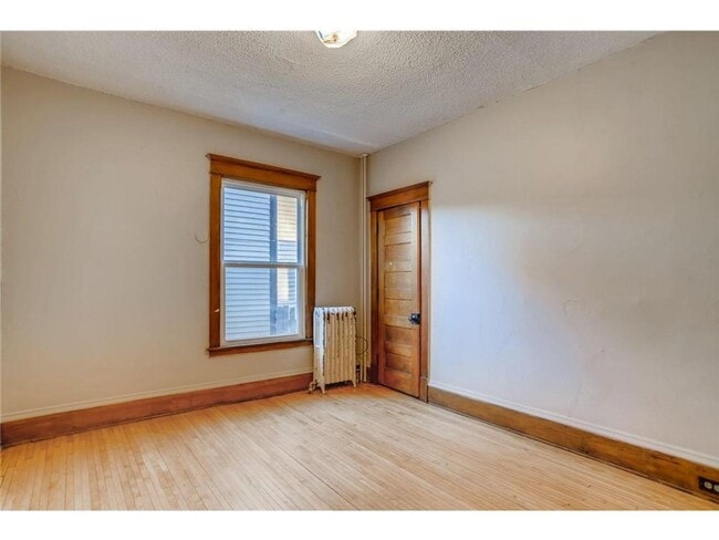 Building Photo - 1414 Golden Valley Rd