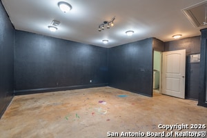 Building Photo - 607 Colwyn Pass