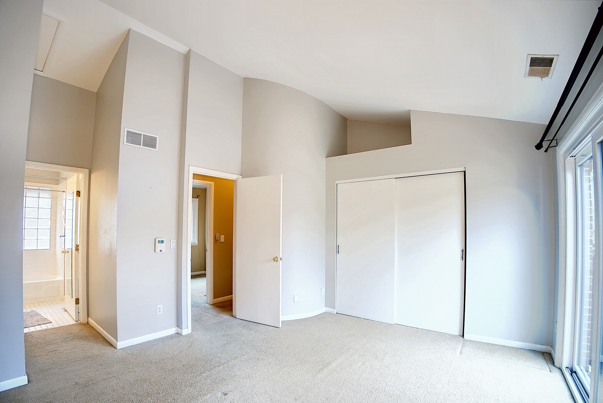 Main Bedroom - 2412 Grandview Ave