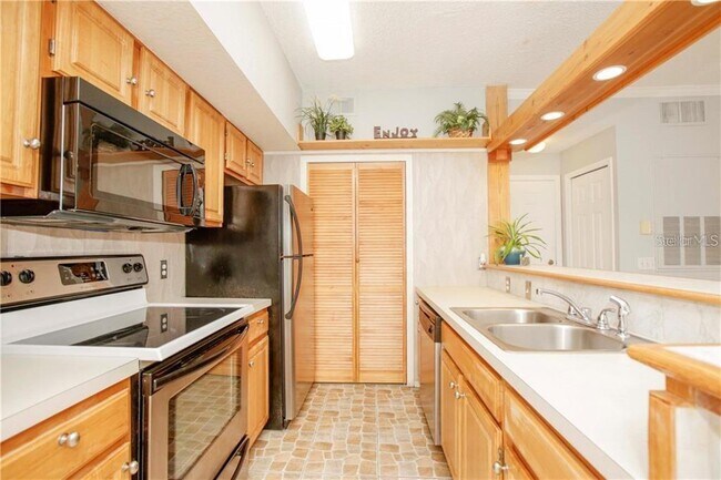 Building Photo - 13037 Mulberry Park Dr