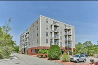 Building Photo - 86 E Howard St