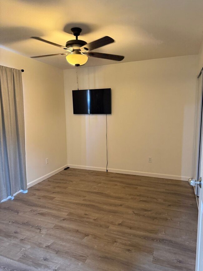 Building Photo - Ground floor 2 bedroom apartment in Wailuku