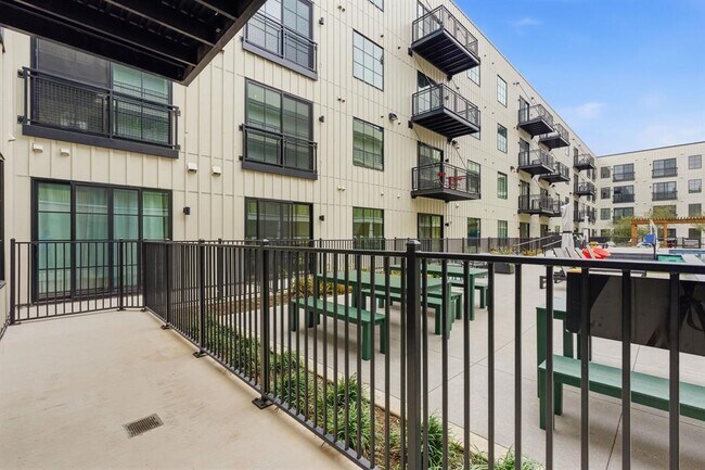 Building Photo - 4315 S Congress Ave