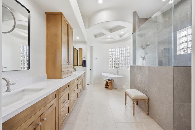 Building Photo - 6570 S Bogle Ave