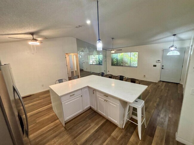 Building Photo - 1394 Catalina Blvd