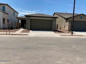 Building Photo - 14651 W Valentine St