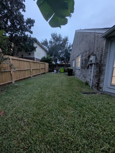 Building Photo - 827 Coral Tree Pl