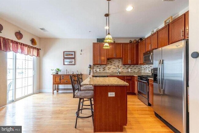Building Photo - 128 Justin Dr