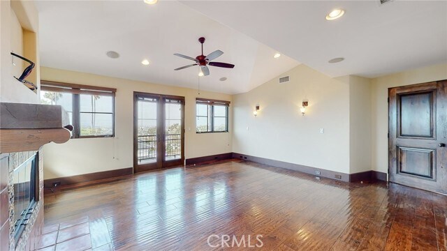 Building Photo - 227 Pso De Granada