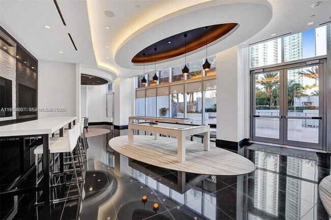 Building Photo - 851 NE 1st Ave